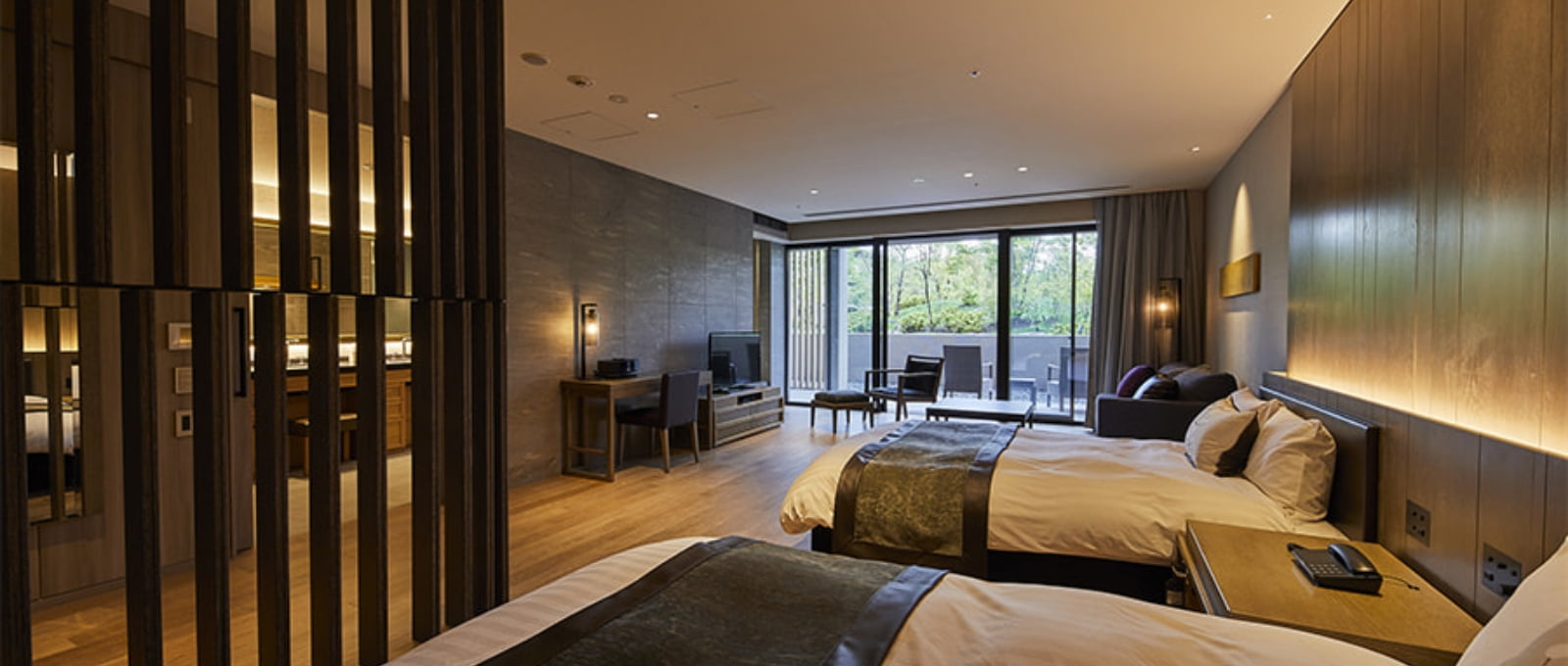 洋室　定員：4名　広さ：59～63㎡