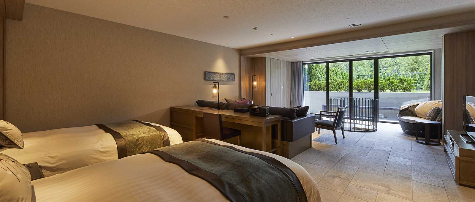 洋室　定員：5名　広さ：70㎡