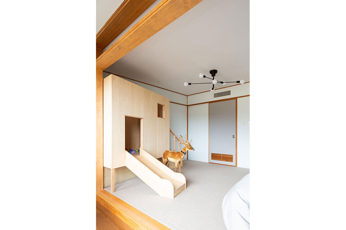 BIG BED ROOM PHOTO 3