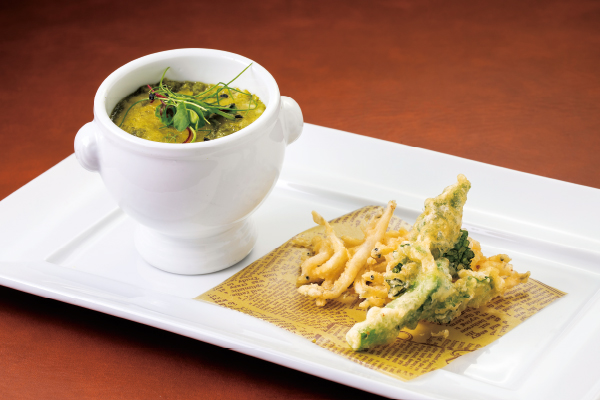 前菜「空豆のフラン たらの芽と白魚のフリット」