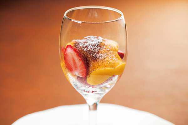 ドルチェ「季節のフルーツ スプマンテのザバイオーネ」
