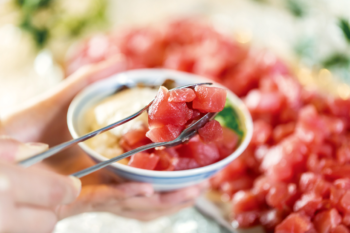 朝食ブッフェの新メニュー“まぐろ丼”