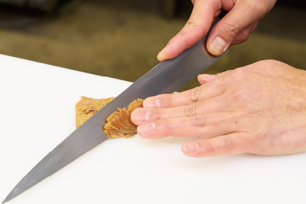 地元の名物越前そばとホテル特製のへしこが共演