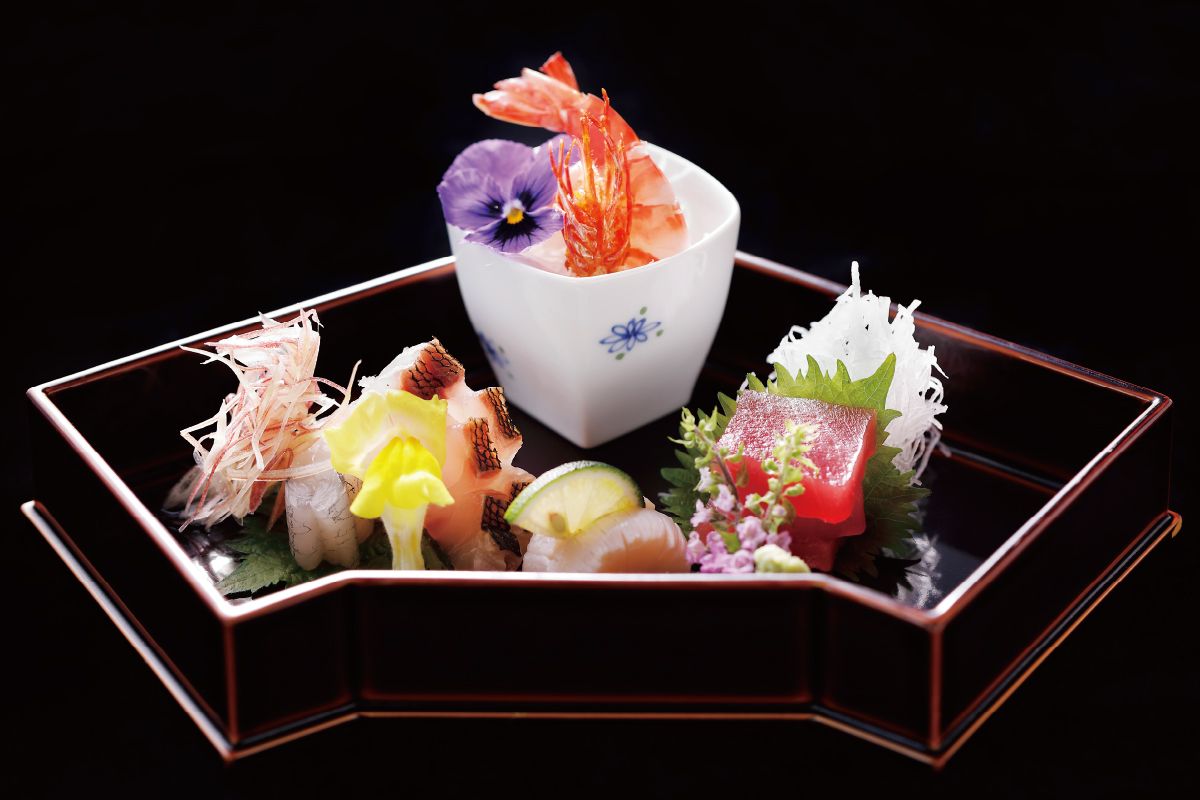 季節味覚を盛り込み、彩り豊かに表現した日本料理