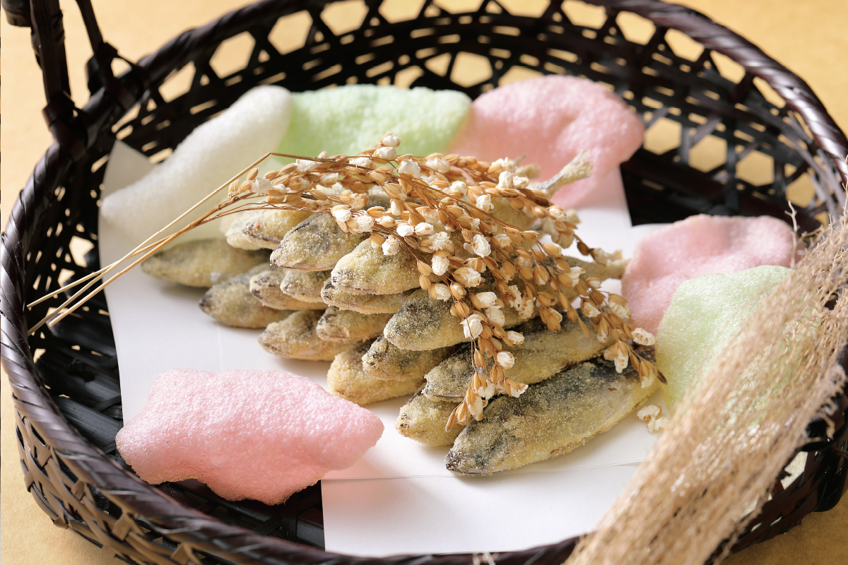 じんた（子鯵）のこがね揚げ