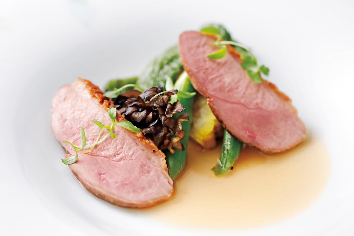 一皿一皿に信州と実りの秋を描くフランス料理