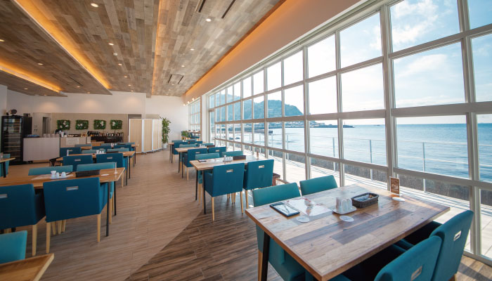 カフェ&レストラン LA MER BLEUE(ラメールブルー)