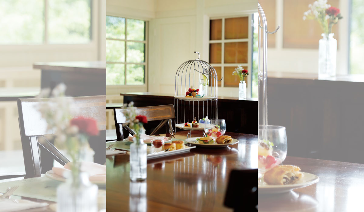 眼前に広がる中禅寺湖を眺めながら優雅なアフタヌーンティーを