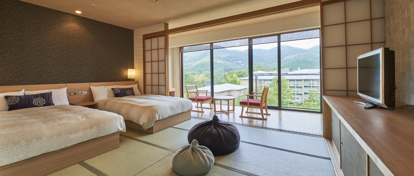 和室（和室 + ベッド2台）