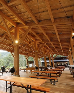 付帯施設：グラマラスダイニング